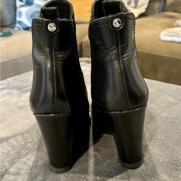 Michael Kors Leather Chelsea Wedge Boot 🌸 - Picture 2 of 5